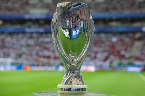 باريس وتوتنهام يطاردان اللقب الأول.. أرقام وإحصائيات عن السوبر الأوروبي